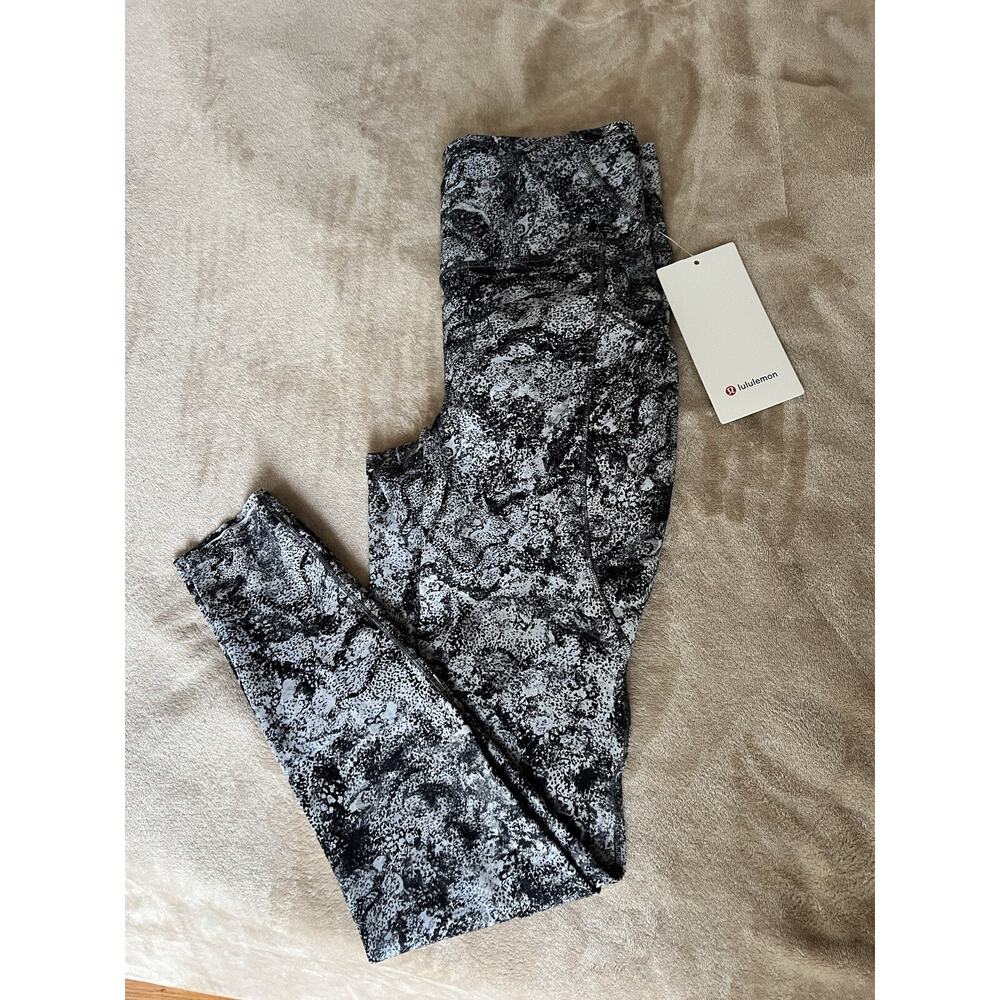 Lululemon leggings 28"